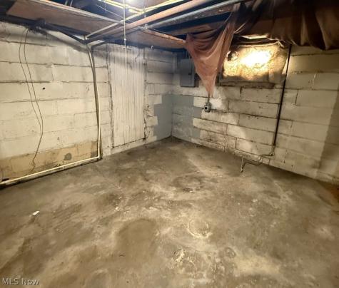 119 Neufer Court Elyria OH 44035