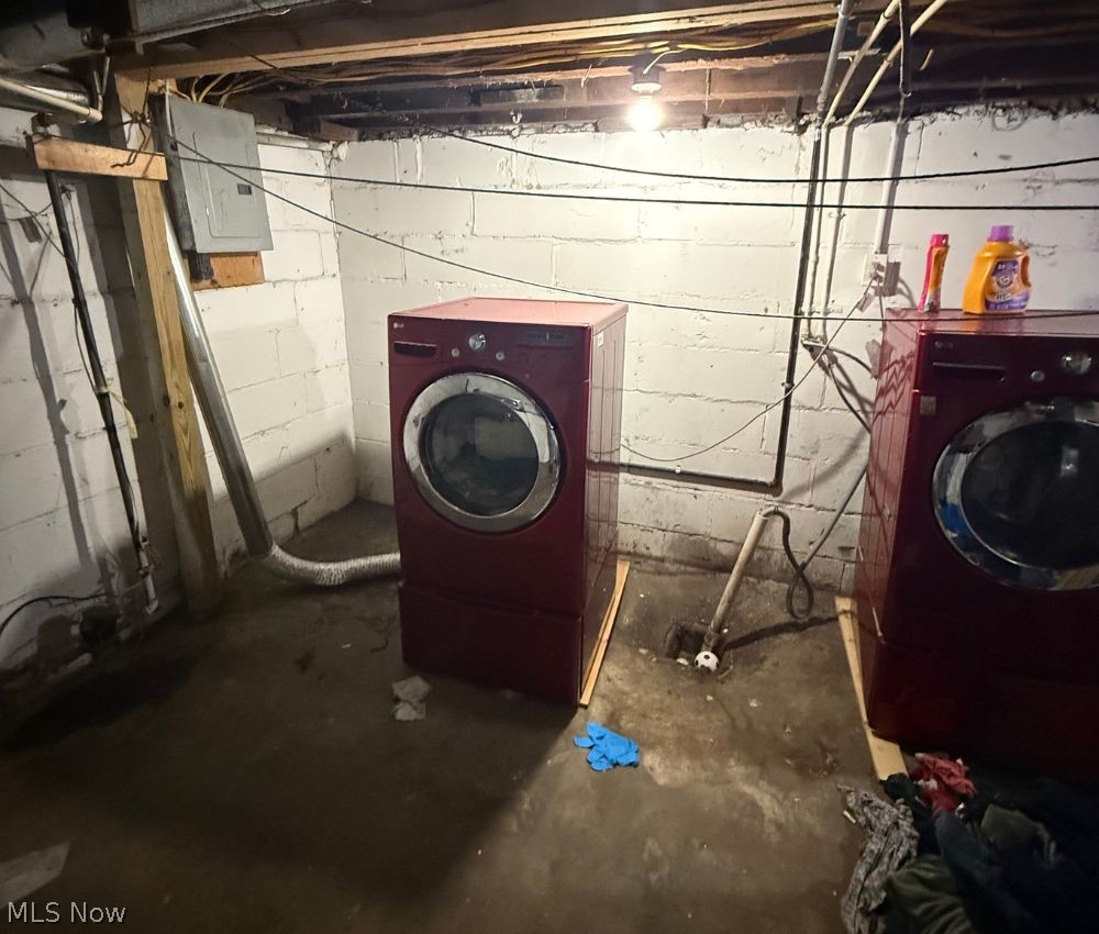 119 Neufer Court Elyria OH 44035