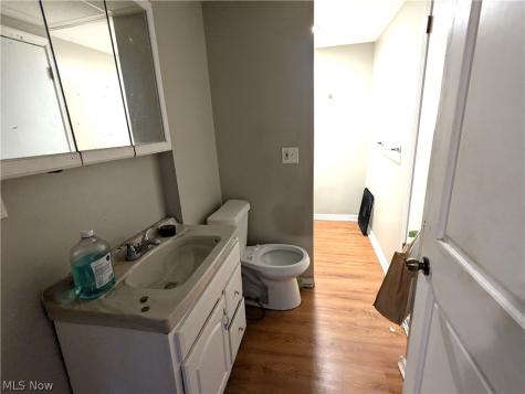 2064 W 91 Street Cleveland OH 44102