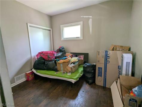 2064 W 91 Street Cleveland OH 44102