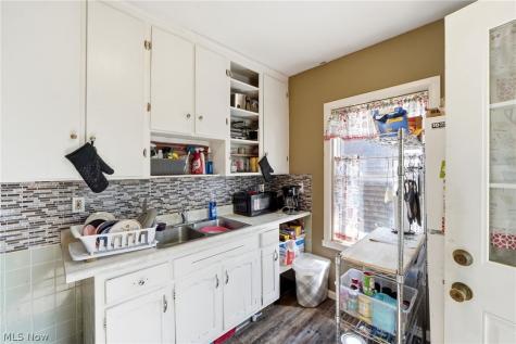 2064 W 91 Street Cleveland OH 44102