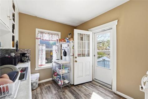 2064 W 91 Street Cleveland OH 44102