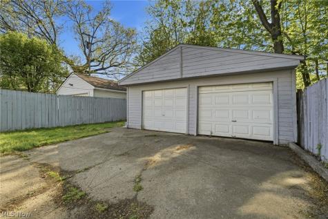 2064 W 91 Street Cleveland OH 44102