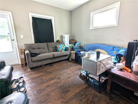 2064 W 91 Street Cleveland OH 44102