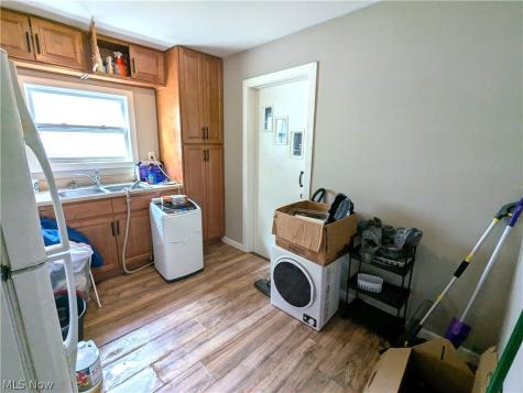 2064 W 91 Street Cleveland OH 44102
