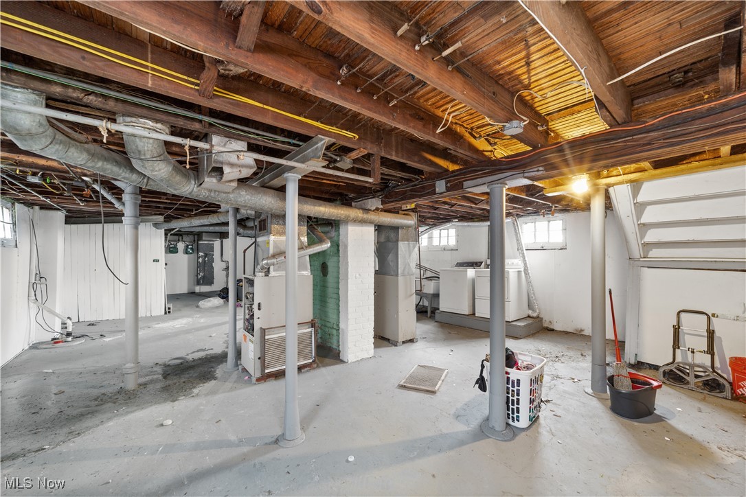 12601 Melgrove Avenue Garfield Heights OH 44105