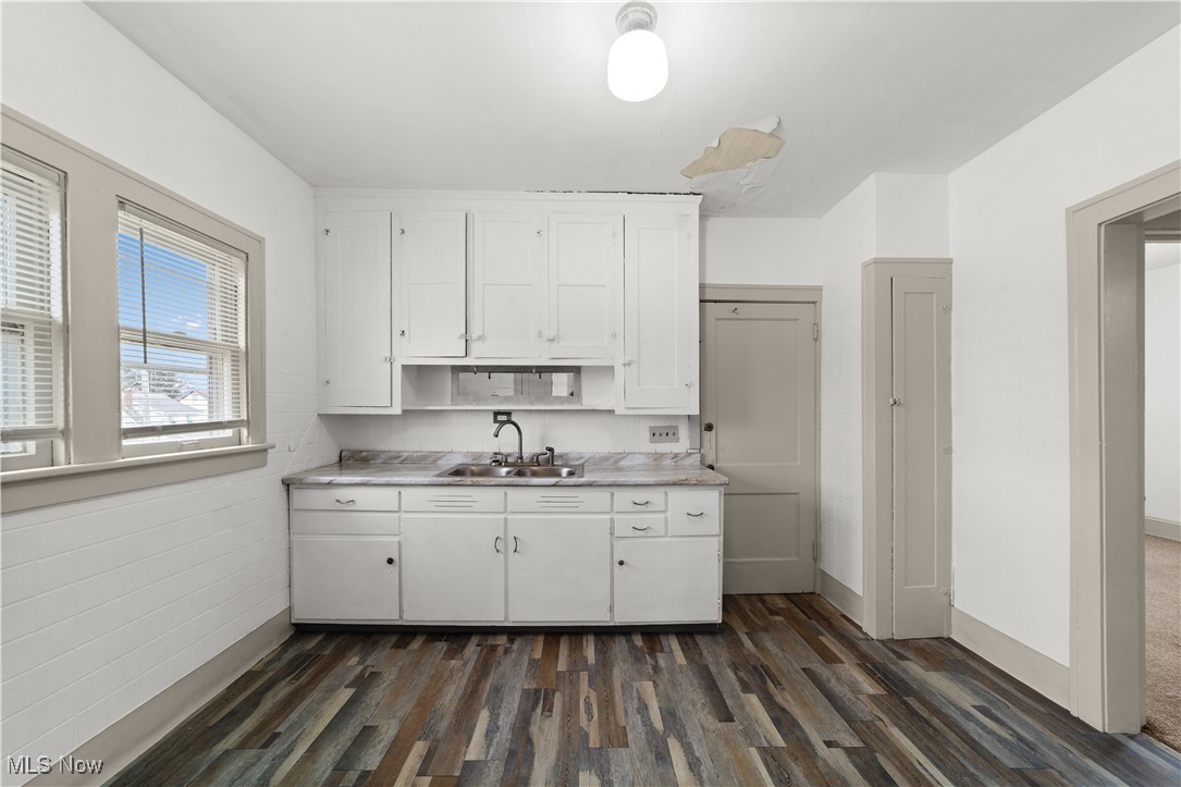 12601 Melgrove Avenue Garfield Heights OH 44105