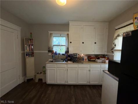 11316 Headley Avenue Cleveland OH 44111