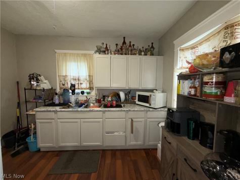 11316 Headley Avenue Cleveland OH 44111