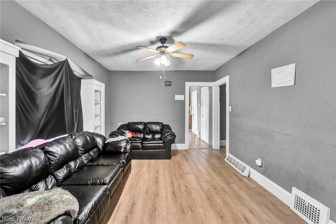 12109 Holborn Avenue Cleveland OH 44105