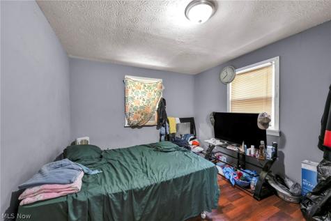 12109 Holborn Avenue Cleveland OH 44105