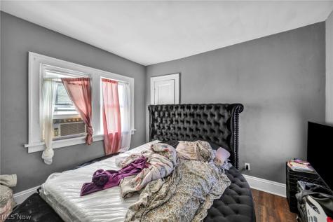 12109 Holborn Avenue Cleveland OH 44105