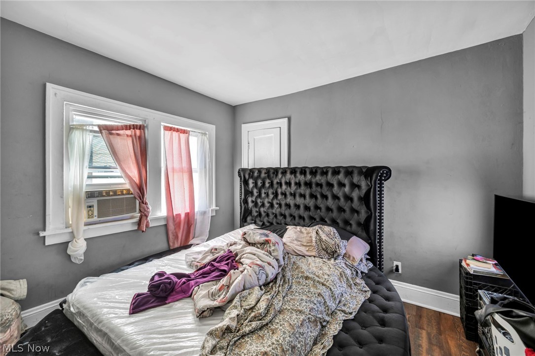12109 Holborn Avenue Cleveland OH 44105