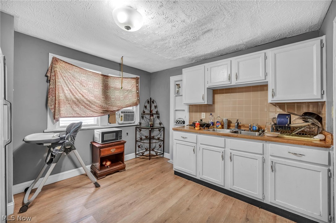 12109 Holborn Avenue Cleveland OH 44105