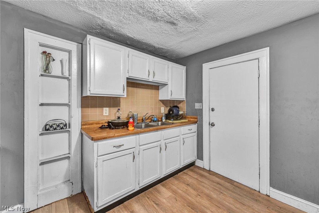 12109 Holborn Avenue Cleveland OH 44105