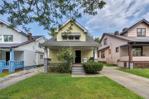 12109 Holborn Avenue Cleveland OH 44105