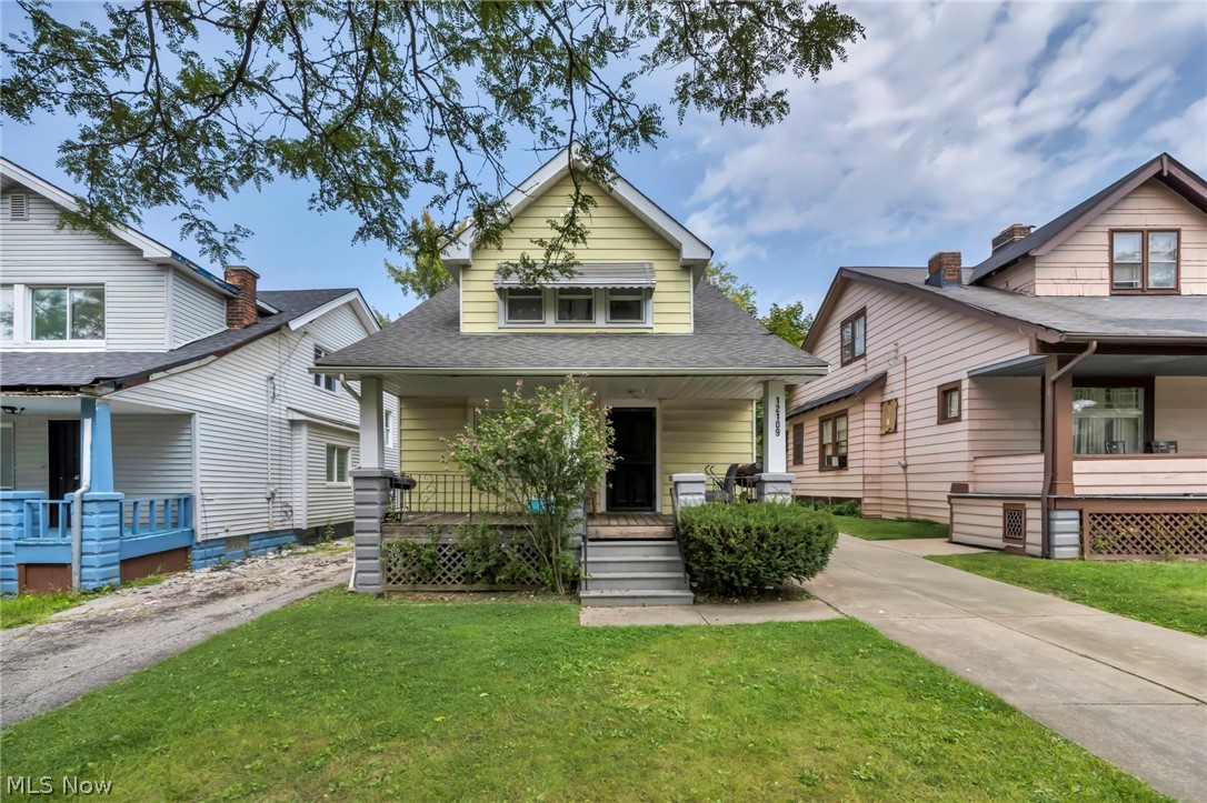 12109 Holborn Avenue Cleveland OH 44105