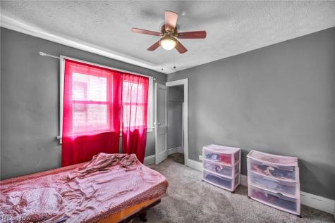 12109 Holborn Avenue Cleveland OH 44105