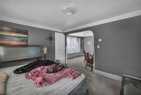 12109 Holborn Avenue Cleveland OH 44105