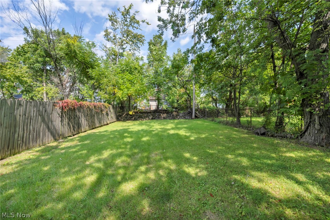 12109 Holborn Avenue Cleveland OH 44105