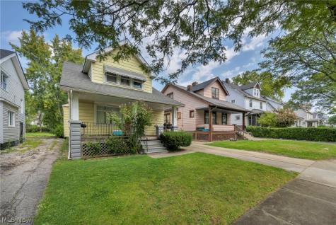 12109 Holborn Avenue Cleveland OH 44105