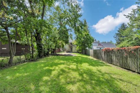 12109 Holborn Avenue Cleveland OH 44105