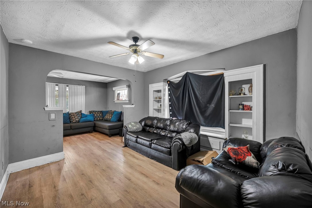 12109 Holborn Avenue Cleveland OH 44105