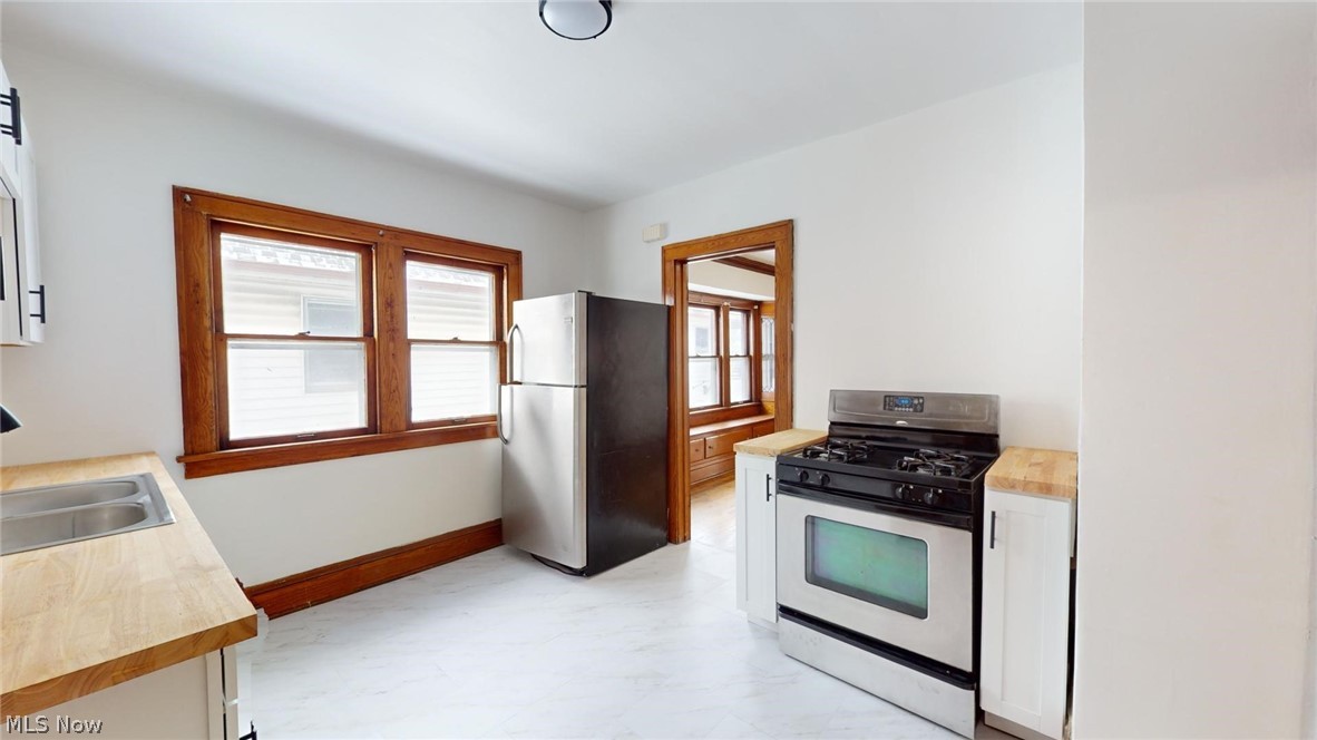 4028 Schiller Avenue Cleveland OH 44109