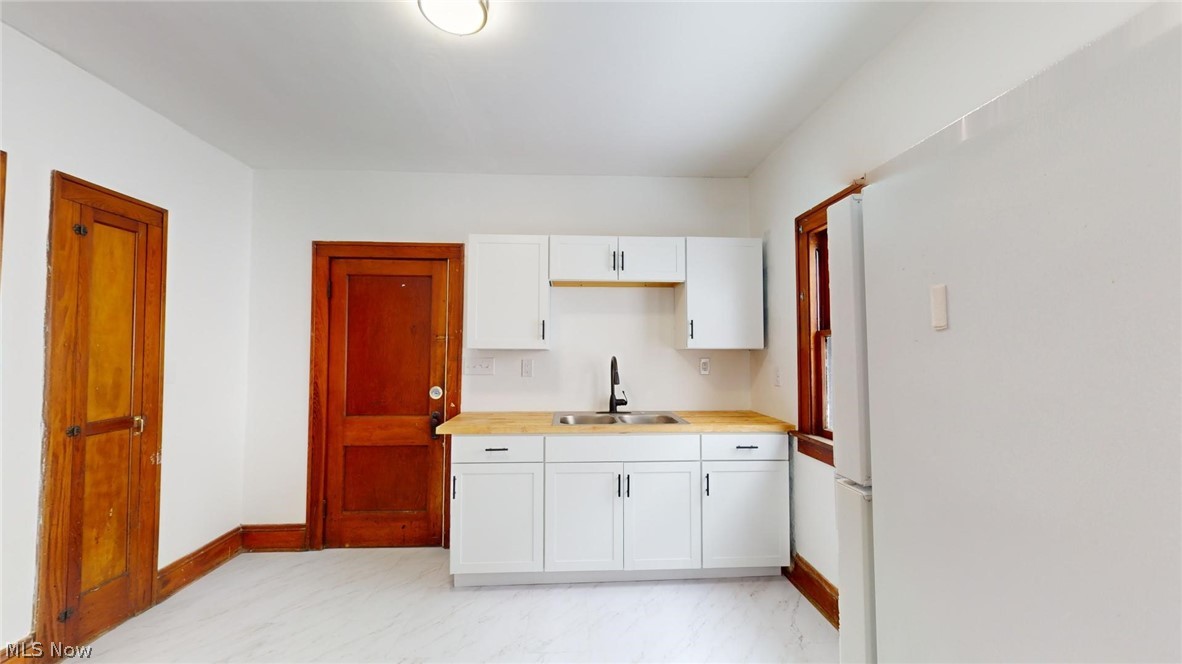 4028 Schiller Avenue Cleveland OH 44109