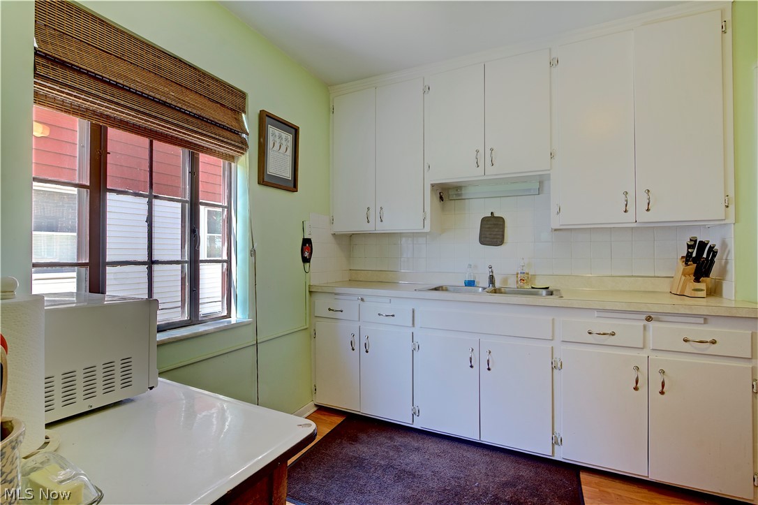 16912 Chatfield Avenue Cleveland OH 44111