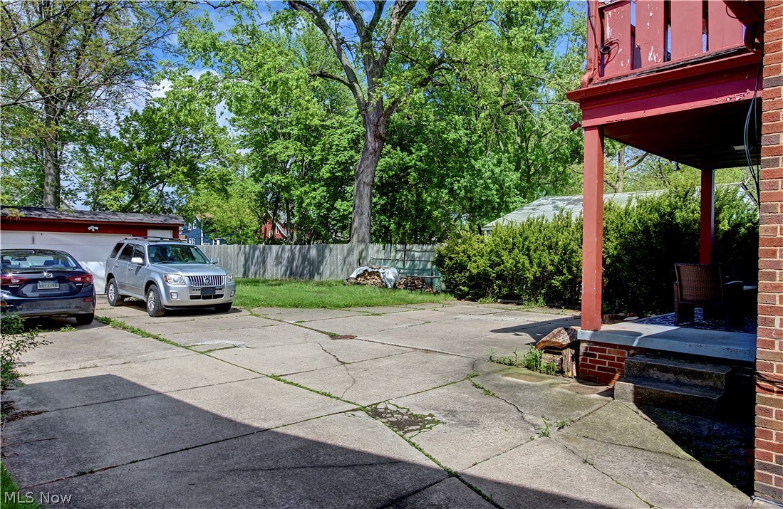 16912 Chatfield Avenue Cleveland OH 44111