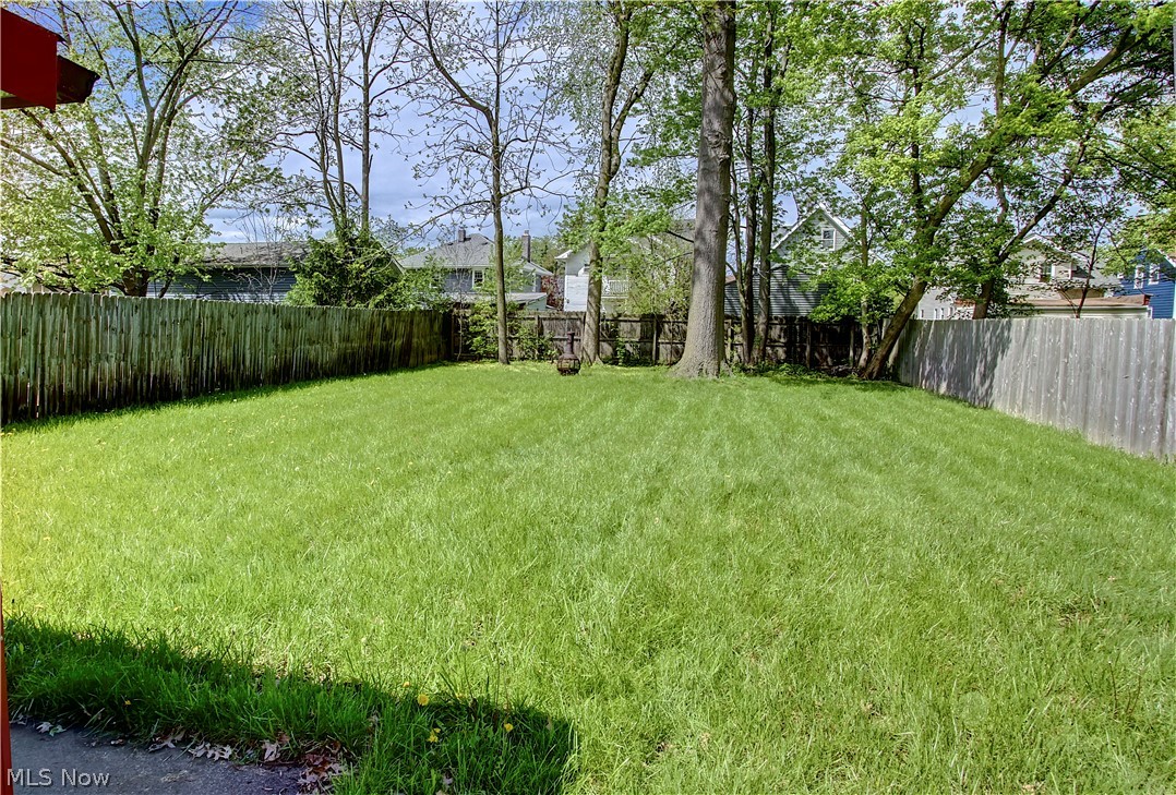 16912 Chatfield Avenue Cleveland OH 44111