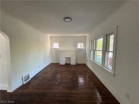 3621 E 154th Street Cleveland OH 44120