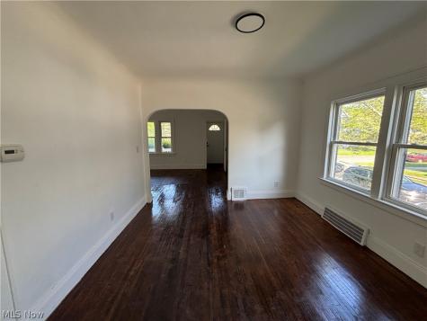 3621 E 154th Street Cleveland OH 44120