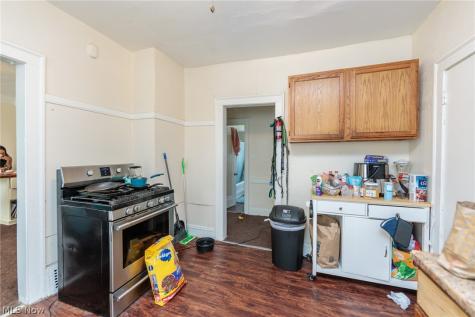 3608 E 147th Cleveland OH 44120