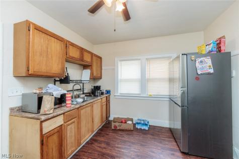 3608 E 147th Cleveland OH 44120