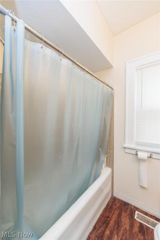 3608 E 147th Cleveland OH 44120
