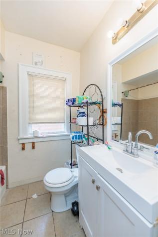 3608 E 147th Cleveland OH 44120