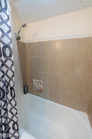 3608 E 147th Cleveland OH 44120