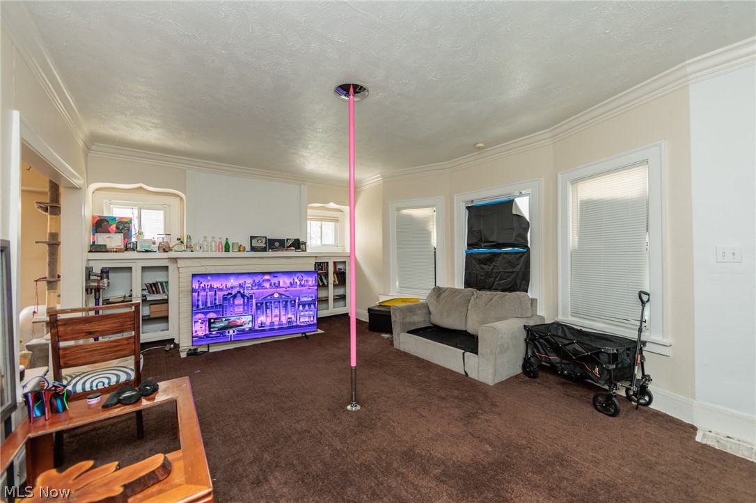 3608 E 147th Cleveland OH 44120