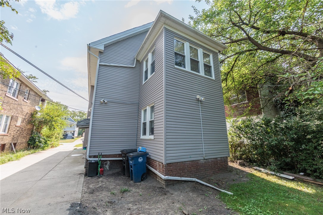 3608 E 147th Cleveland OH 44120