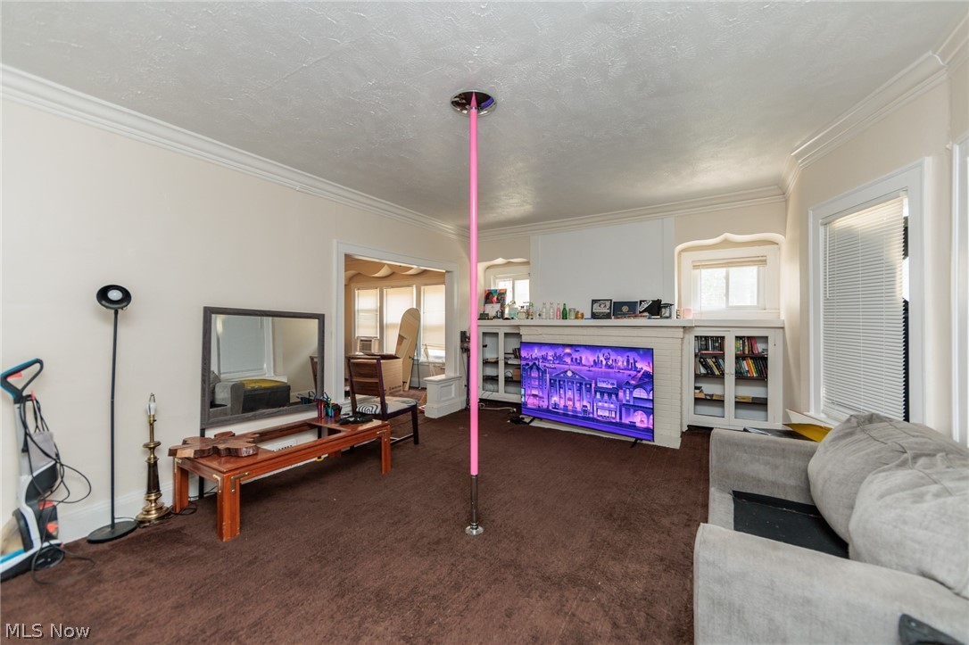 3608 E 147th Cleveland OH 44120