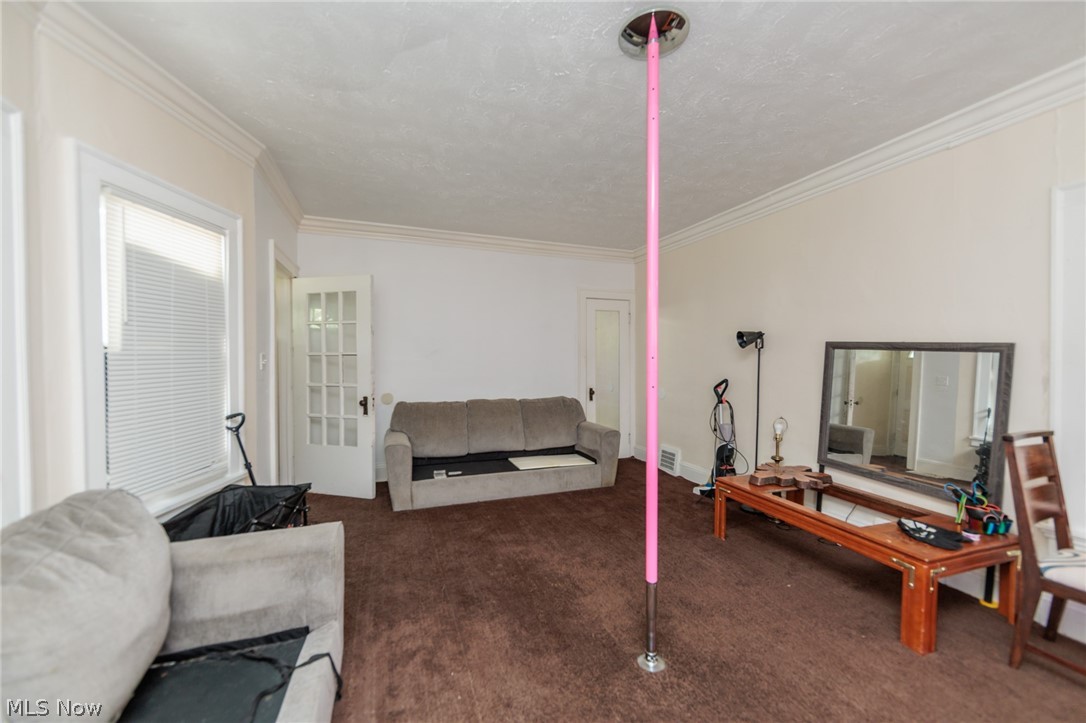 3608 E 147th Cleveland OH 44120