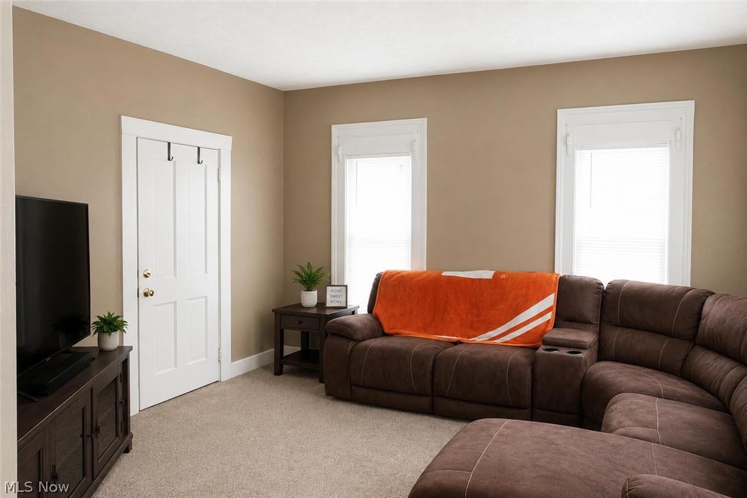 318 N Pardee Street Wadsworth OH 44281