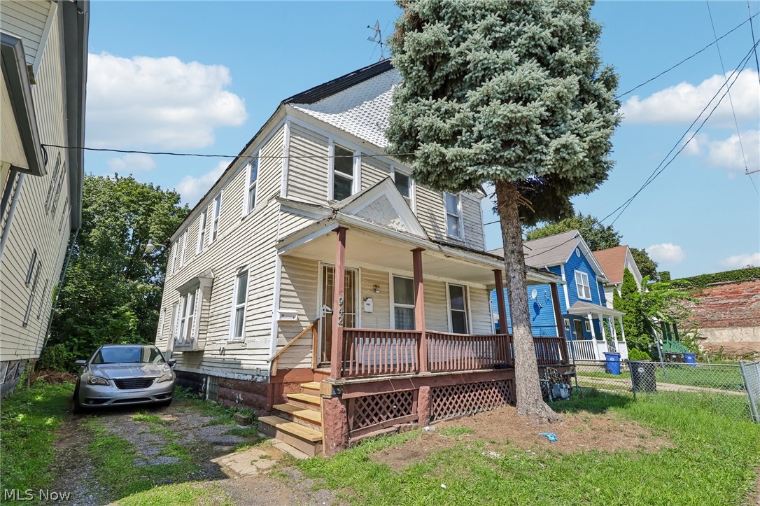 942 E 79th Street Cleveland OH 44103