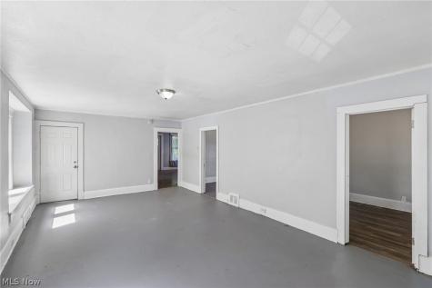 942 E 79th Street Cleveland OH 44103