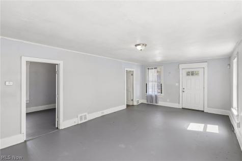 942 E 79th Street Cleveland OH 44103