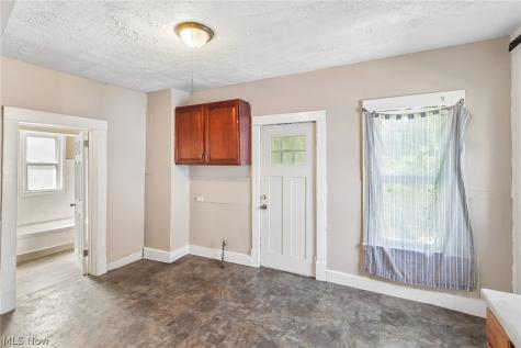 942 E 79th Street Cleveland OH 44103