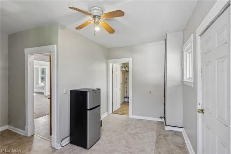 942 E 79th Street Cleveland OH 44103