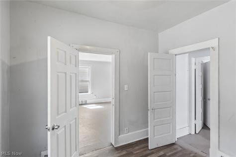942 E 79th Street Cleveland OH 44103
